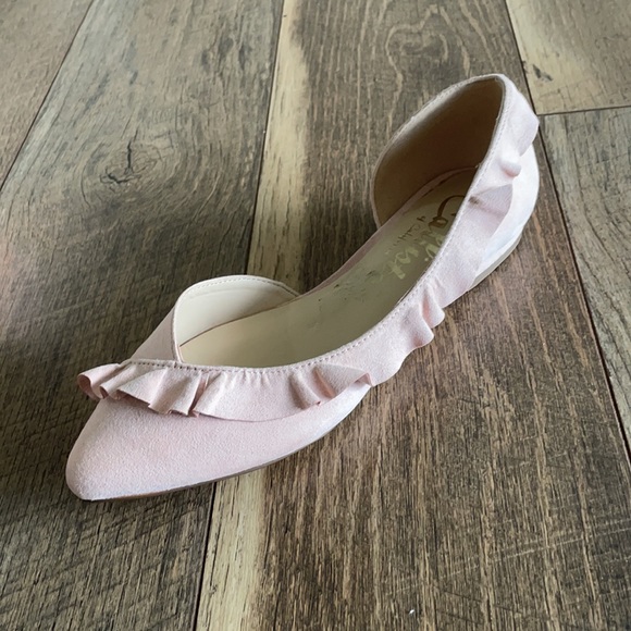 🔥 3/$15 bundle & save! Light Pink faux leather women’s flats - Picture 2 of 6